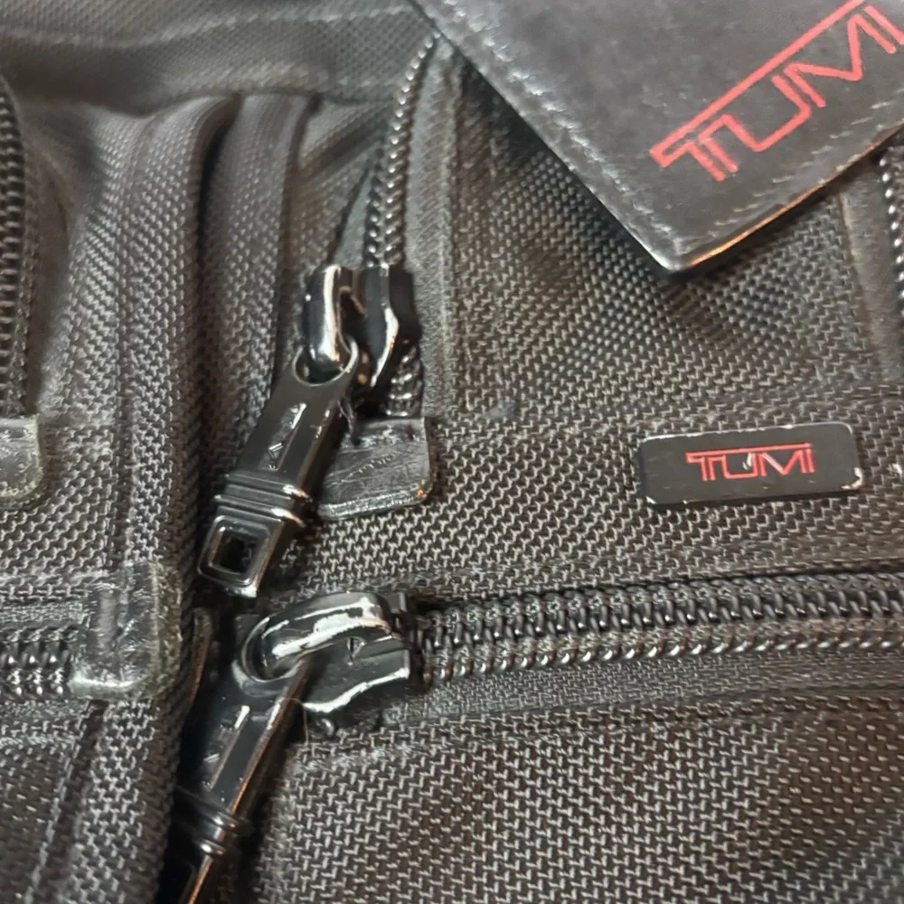 TUMI Alpha Expandable Ballistic Nylon Briefcase Messenger Laptop Bag 26114DH